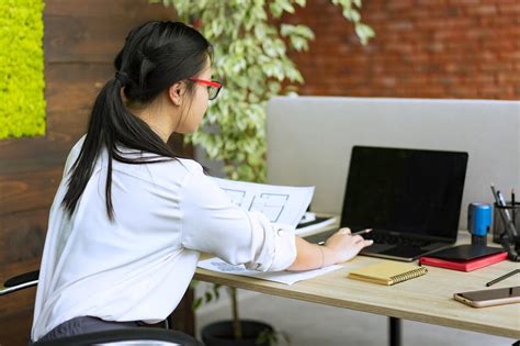 Work in Cambodia for foreigners in 2022 .